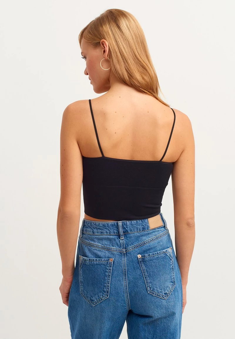 OXXO Donna MIT VERKÜRZTER FORMGEBUNG - Top - Black 5 OXXO Donna MIT VERKÜRZTER FORMGEBUNG - Top - Black - immagine 3