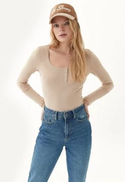 OXXO Donna Cappellino - Mix -Negozio al dettaglio Oxxo b47b4fc3da924f84ac5d11f29ecf097f