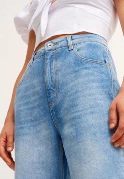 OXXO Donna Jeans A Zampa - Light Denim -Negozio al dettaglio Oxxo bb0dbf1e0dfd4553910f20a346370e4f