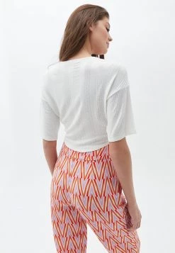 OXXO Donna MIT KNOTENDETAIL - Camicetta - Ice Milk -Negozio al dettaglio Oxxo bcb2be4597194841b7ec245002fe889a