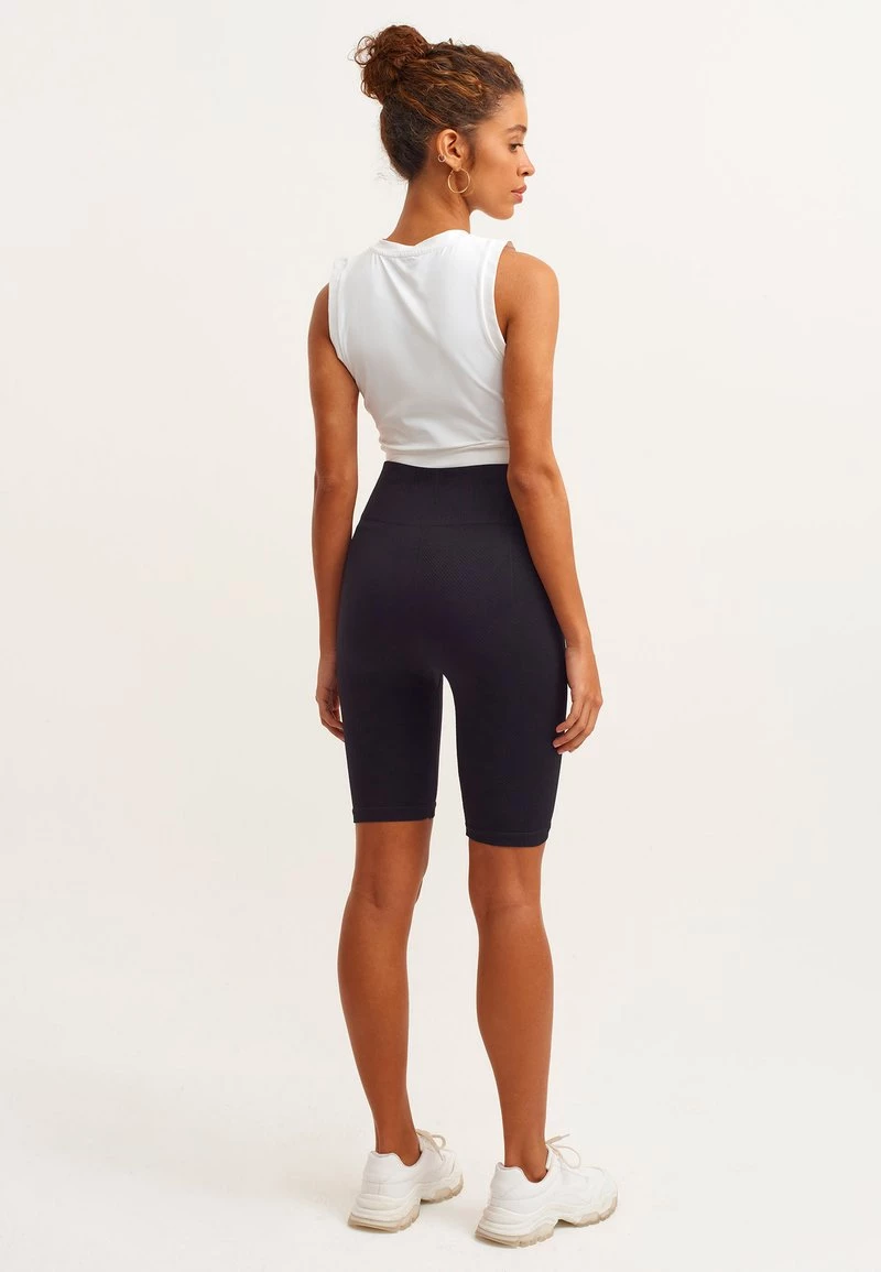 OXXO Donna Shorts - Black 5 OXXO Donna Shorts - Black - immagine 3