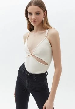 OXXO Donna Top - Buttercream