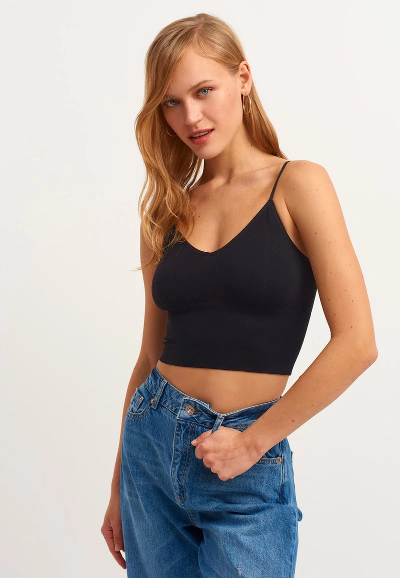 OXXO Donna MIT VERKÜRZTER FORMGEBUNG - Top - Black 3 OXXO Donna MIT VERKÜRZTER FORMGEBUNG - Top - Black