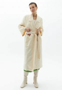 OXXO Donna Trench - Macadamia