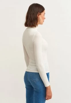 OXXO Donna Maglione - Ice Milk -Negozio al dettaglio Oxxo cd65077d76304fdead24c2b9fdca34cf