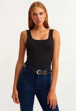 OXXO Donna Top - Black