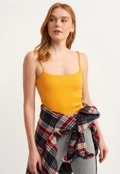 OXXO Donna Top - Ocher