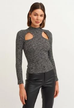 OXXO Donna MIT CUT OUT DETAILS - Maglione - Black -Negozio al dettaglio Oxxo d701d0bc469645d095bbe20ce1b95973