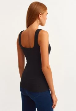 OXXO Donna Top - Black 8 OXXO Donna Top - Black -Negozio al dettaglio Oxxo db8181d3032a455a916bc8f212c4938b