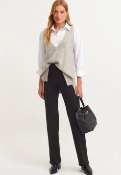 OXXO Donna MIT VORDERSEITIGEM NAHTVERLAUF - Pantaloni - Black -Negozio al dettaglio Oxxo de28d9b7b8964135b27b60a6643a3b2d