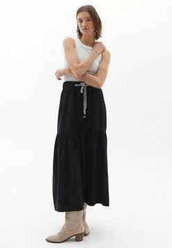 OXXO Donna MIT STUFENVOLANT - Gonna Lunga - Black -Negozio al dettaglio Oxxo e0d322462bec4489939620e9faabd3c4