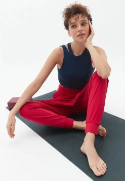 OXXO Donna Pantaloni Sportivi - Persian Red -Negozio al dettaglio Oxxo e1df90b82f104c3a8dbae81b193394a8