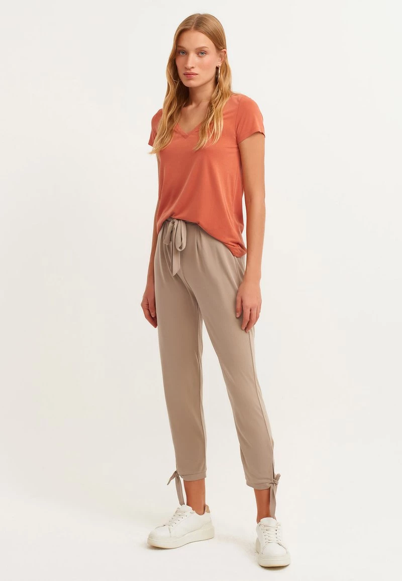 OXXO Donna MODAL QUALITÄT - Pantaloni Sportivi - Silver Mink 4 OXXO Donna MODAL QUALITÄT - Pantaloni Sportivi - Silver Mink - immagine 2