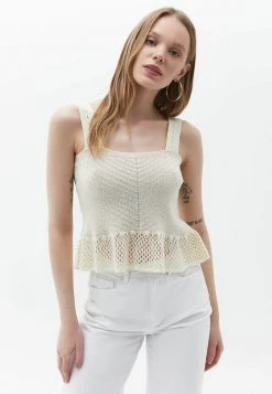 OXXO Donna Top - Buttercream