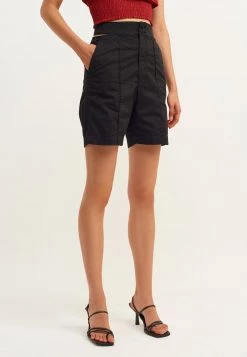 OXXO Donna Shorts - Black