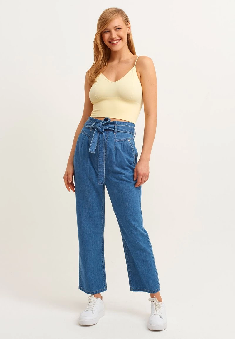 OXXO Donna MIT VERKÜRZTER FORMGEBUNG - Top - Cream 4 OXXO Donna MIT VERKÜRZTER FORMGEBUNG - Top - Cream - immagine 2