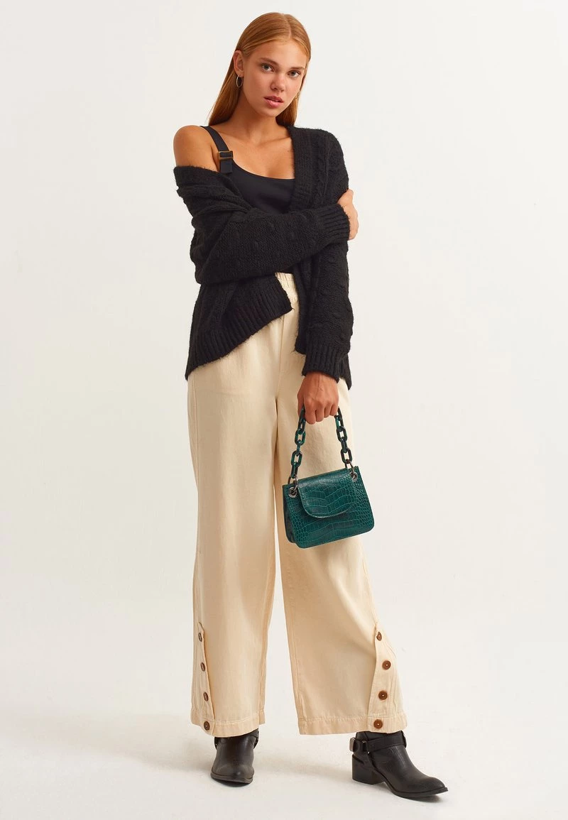 OXXO Donna Cardigan - Black 4 OXXO Donna Cardigan - Black - immagine 2