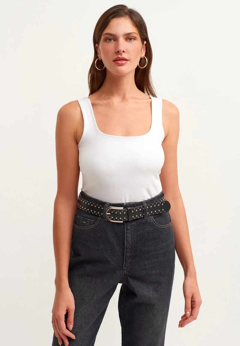 OXXO Donna MIT ECKIGEM AUSSCHNITT - Top - White 3 OXXO Donna MIT ECKIGEM AUSSCHNITT - Top - White