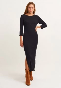 OXXO Donna FIGURBETONENDES MIT MODISCHEM RIPPENSTRICK - Vestito Lungo - Black -Negozio al dettaglio Oxxo f3984d0f58af401598238d16c728f7c3