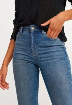 OXXO Donna Jeans Slim Fit - Tint Denim 9 OXXO Donna Jeans Slim Fit - Tint Denim -Negozio al dettaglio Oxxo fabd1b8a7d694d3eb515e641c9f1b8af