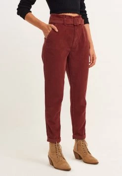 OXXO Donna WEIT MIT HOHER TAILLENFORM - Chino - Sable