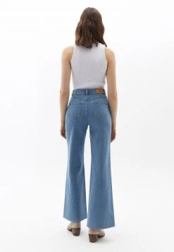 OXXO Donna Jeans A Zampa - Light Denim -Negozio al dettaglio Oxxo fcb55df938b348549da0964c3382d716