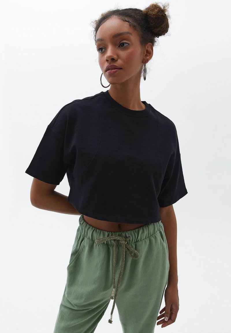 OXXO Donna T-shirt Basic - Black 6 OXXO Donna T-shirt Basic - Black - immagine 4